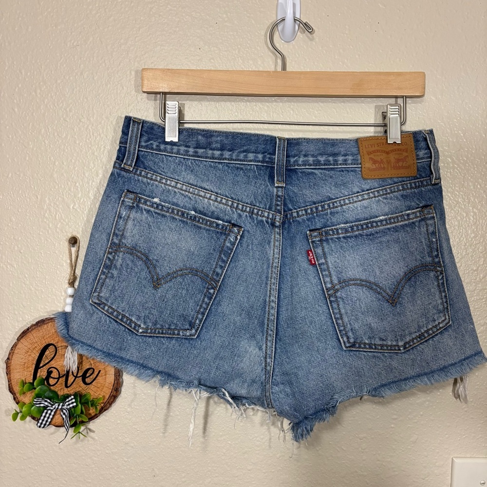 Levi’s Denim Cut Off Button Fly Shorts Size 29 - Picture 3 of 7